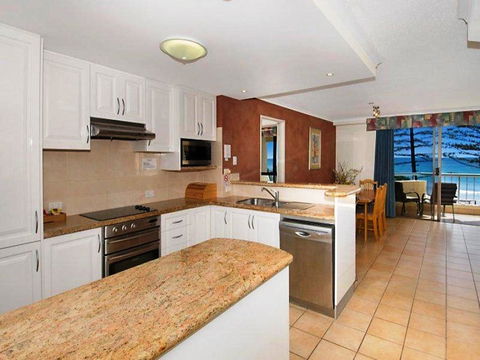Coolum Caprice - Holiday Adelaide 25