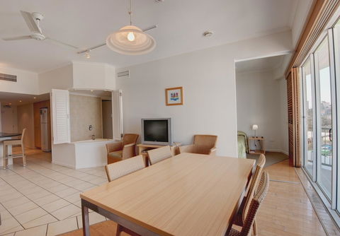 Rolling Surf Resort - Holiday Adelaide 40