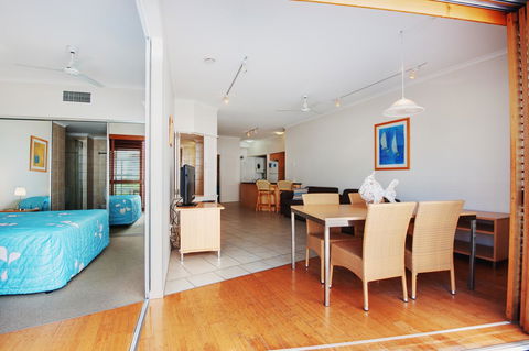 Rolling Surf Resort - Holiday Adelaide 18