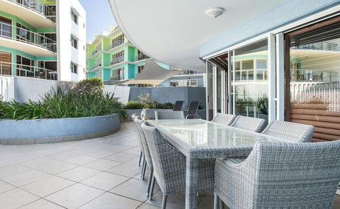 Rolling Surf Resort - Holiday Adelaide 1
