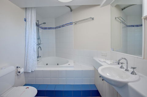 Nautilus Resort Mooloolaba - Holiday Adelaide 32