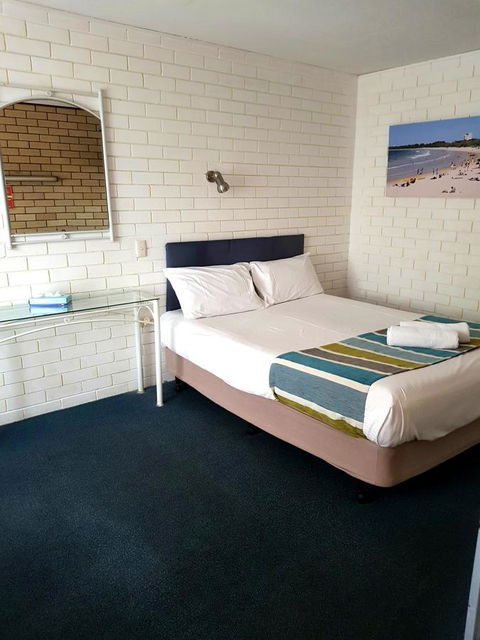 Twin Pines Motel - Holiday Adelaide 6