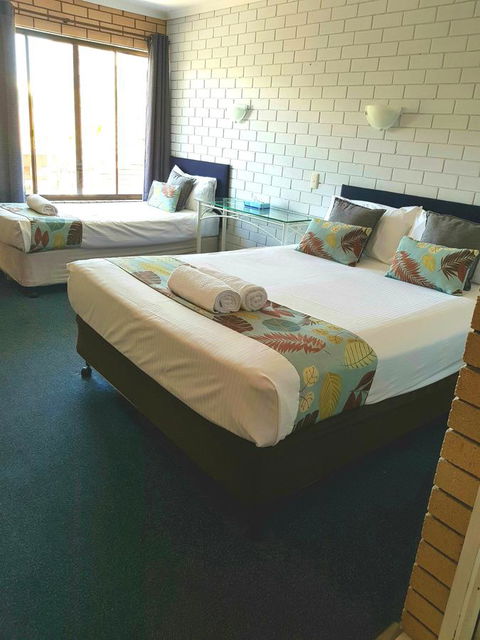 Twin Pines Motel - Holiday Adelaide 4