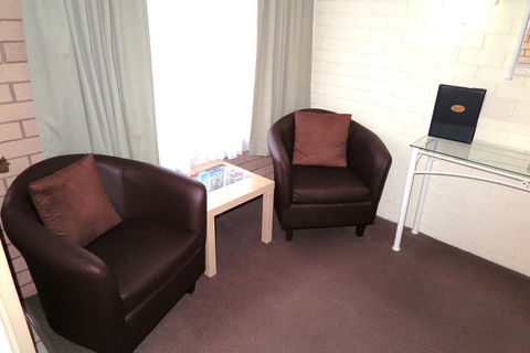 Twin Pines Motel - Holiday Adelaide 24