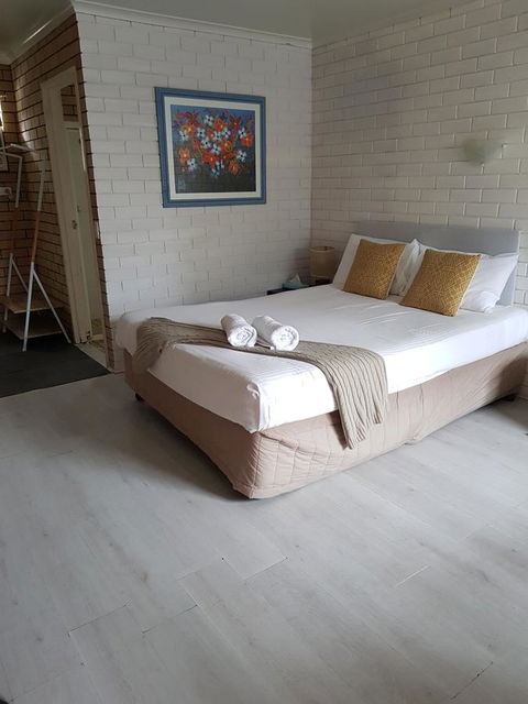 Twin Pines Motel - Holiday Adelaide 5