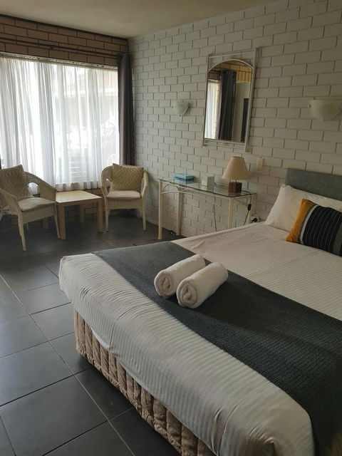Twin Pines Motel - Holiday Adelaide 17
