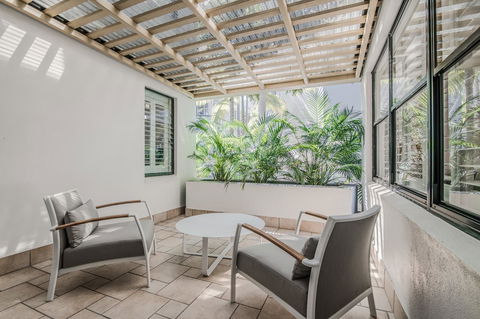 Bella Casa Noosa - Holiday Adelaide 0