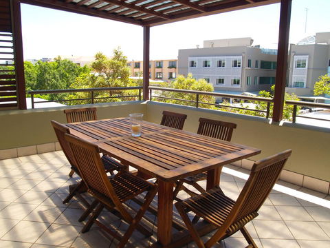 Bella Casa Noosa - Holiday Adelaide 2