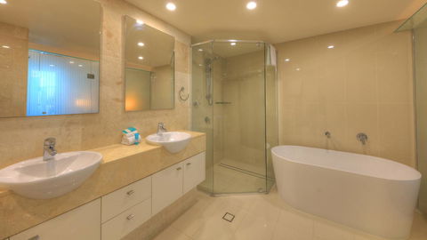 Cilento Mooloolaba - Holiday Adelaide 18