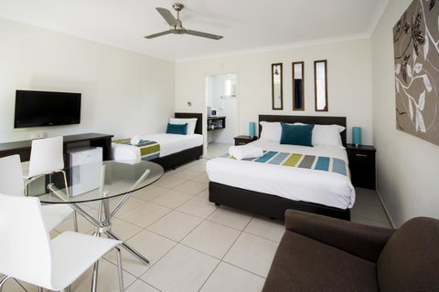 The Beach Motel Hervey Bay - Holiday Adelaide 4