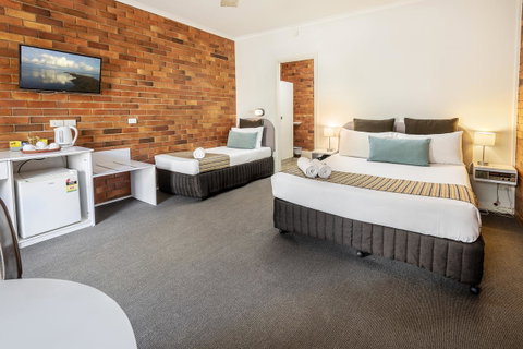 The Beach Motel Hervey Bay - Holiday Adelaide 43