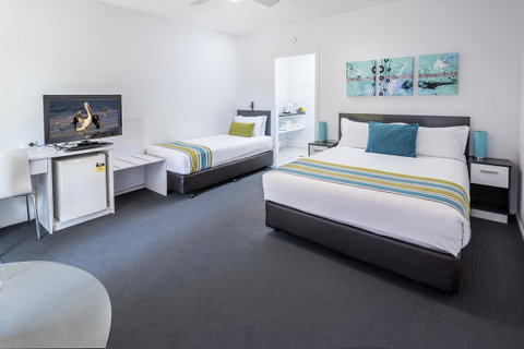 The Beach Motel Hervey Bay - Holiday Adelaide 2