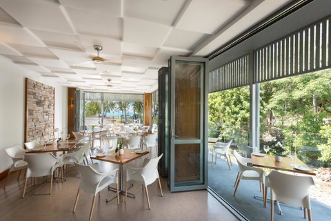 Heart Hotel And Gallery Whitsundays - Holiday Adelaide 6