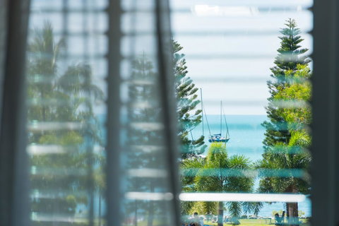 Heart Hotel And Gallery Whitsundays - Holiday Adelaide 14