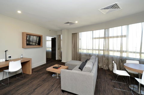 Hotel Grand Chancellor Townsville - Holiday Adelaide 0