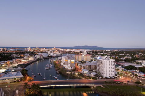 Hotel Grand Chancellor Townsville - Holiday Adelaide 35