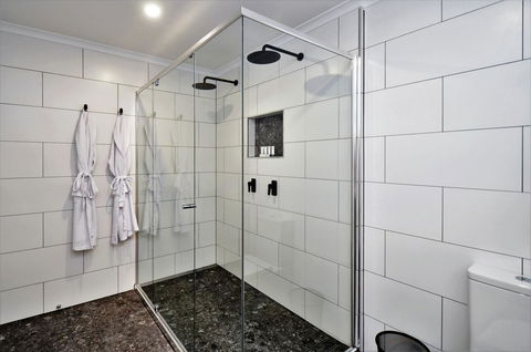 Hotel Grand Chancellor Townsville - Holiday Adelaide 7