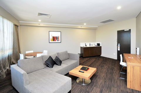 Hotel Grand Chancellor Townsville - Holiday Adelaide 2