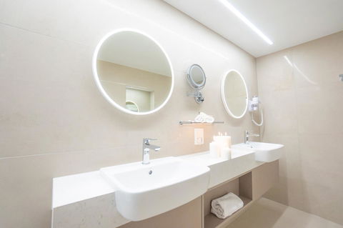 Pacific Hotel Cairns - Holiday Adelaide 24