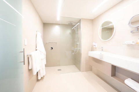 Pacific Hotel Cairns - Holiday Adelaide 5