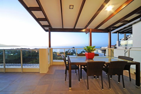 Whitsunday Reflections - Holiday Adelaide 31
