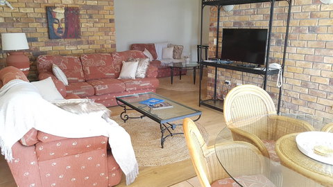 Surfers Chalet - Holiday Adelaide 24