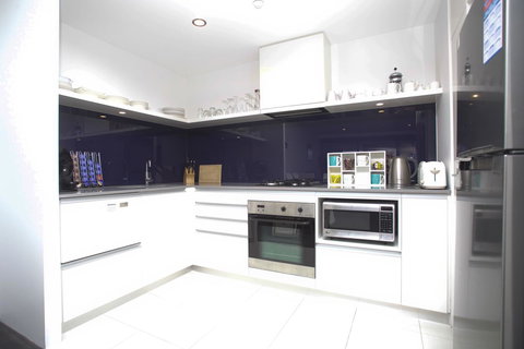 Circle Luxury Holidays - Holiday Adelaide 8