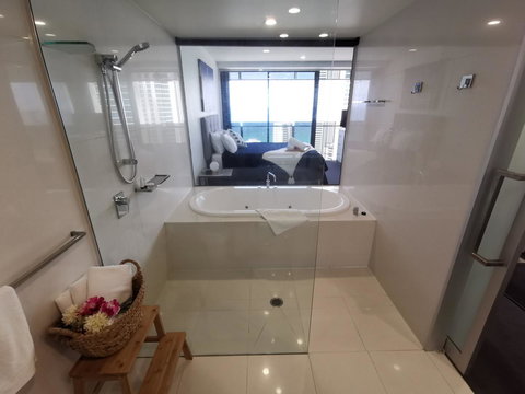 Circle Luxury Holidays - Holiday Adelaide 11