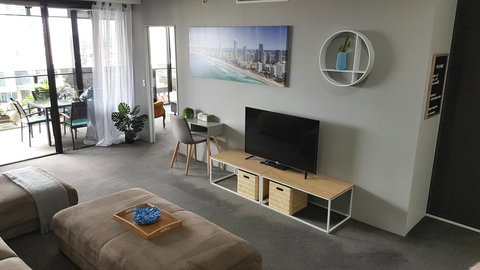 Circle Luxury Holidays - Holiday Adelaide 15