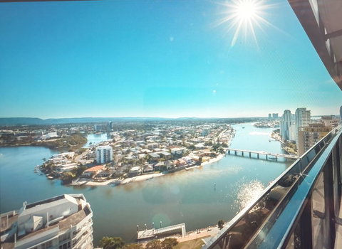 Circle Luxury Holidays - Holiday Adelaide 10