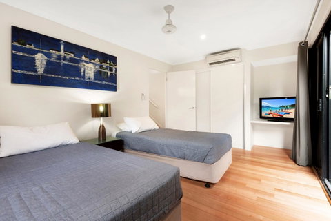 Shorelines - Holiday Adelaide 7