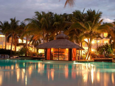 Palm Cove Paradise - Couples Spa Beach Getaway - Holiday Adelaide 16