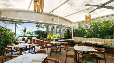 Palm Cove Paradise - Couples Spa Beach Getaway - Holiday Adelaide 23