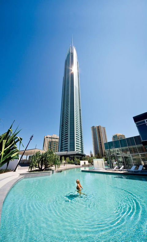 Q1 Resort & Spa - Official - Holiday Adelaide 0