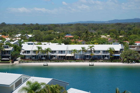 Skippers Cove Waterfront Resort - Holiday Adelaide 4