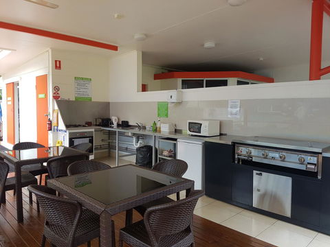 Port Douglas Motel - Holiday Adelaide 35
