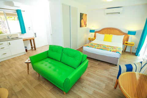 Port Douglas Motel - Holiday Adelaide 12