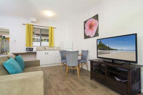 Port Douglas Motel - Holiday Adelaide 43