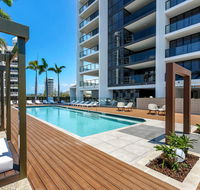 Qube Broadbeach - Holiday Adelaide