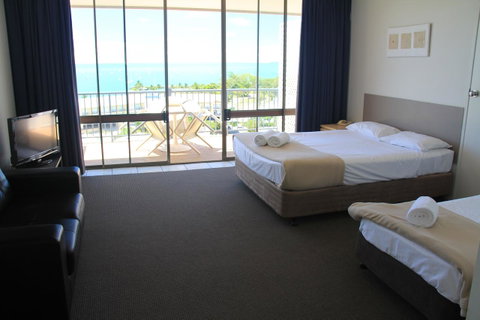 Ocean Views At Whitsunday Terraces Resort - Holiday Adelaide 11