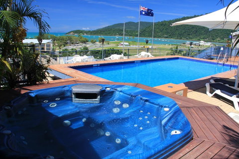 Ocean Views At Whitsunday Terraces Resort - Holiday Adelaide 2