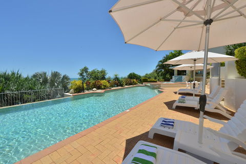 Bellevue At Trinity Beach - Holiday Adelaide 6
