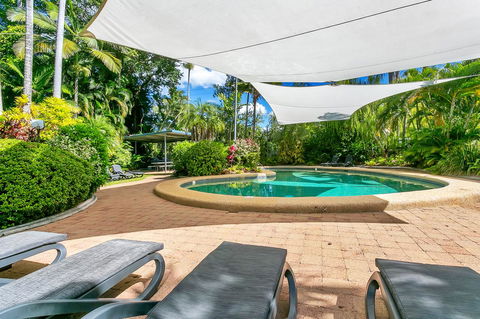 Roydon Beachfront Apartments - Holiday Adelaide 14