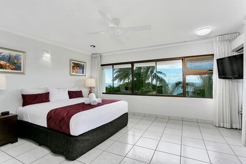 Roydon Beachfront Apartments - Holiday Adelaide 3