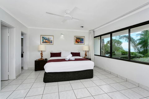 Roydon Beachfront Apartments - Holiday Adelaide 2