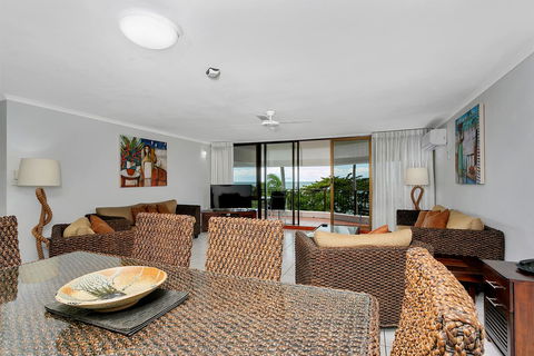 Roydon Beachfront Apartments - Holiday Adelaide 21