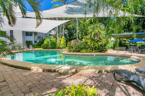 Roydon Beachfront Apartments - Holiday Adelaide 12