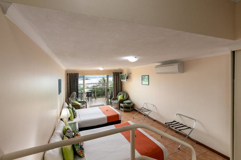 Sunlit Waters Studio Apartments - Holiday Adelaide 24
