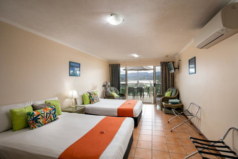 Sunlit Waters Studio Apartments - Holiday Adelaide 23