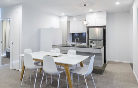 Boardwalk Burleigh Beach - Official - Holiday Adelaide 26